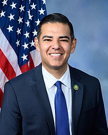 Robert Garcia headshot